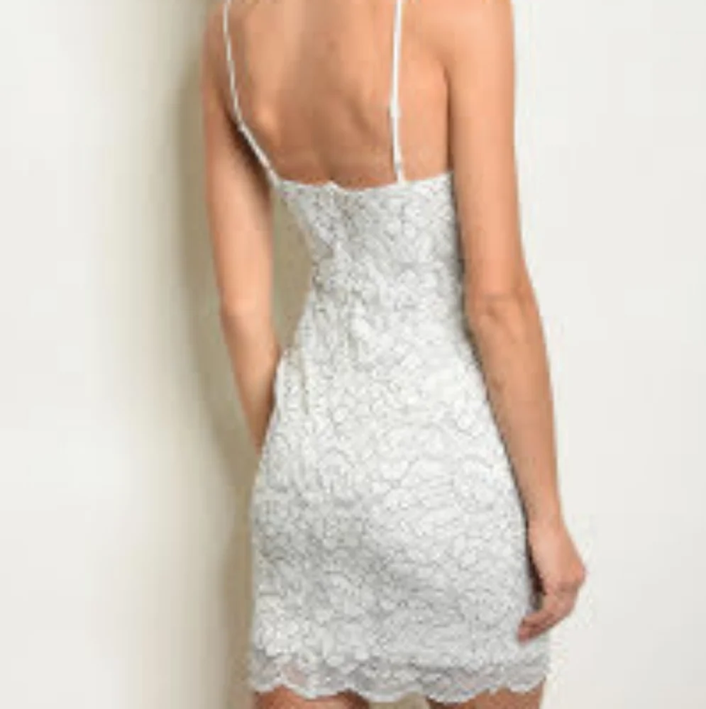 White halter dress - Picture 2 of 5